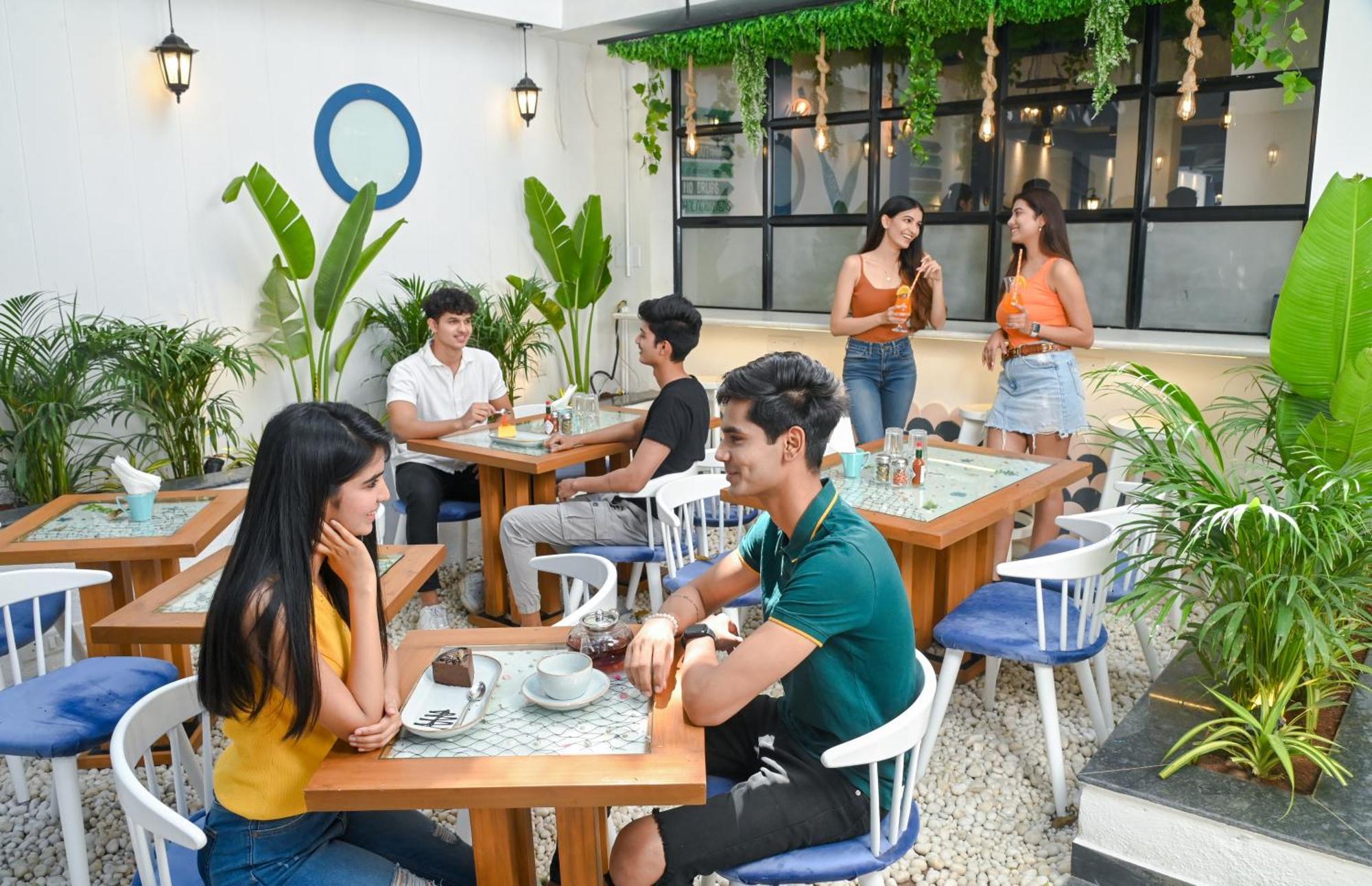 The Voyage - Cafe Hostel Cowork 浦那 外观 照片